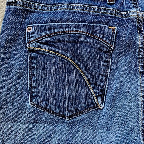 Eddie Bauer Women's Shaped Fit Straight Leg Specially Dyed Denim Jeans Size 14 R - Picture 6 of 8